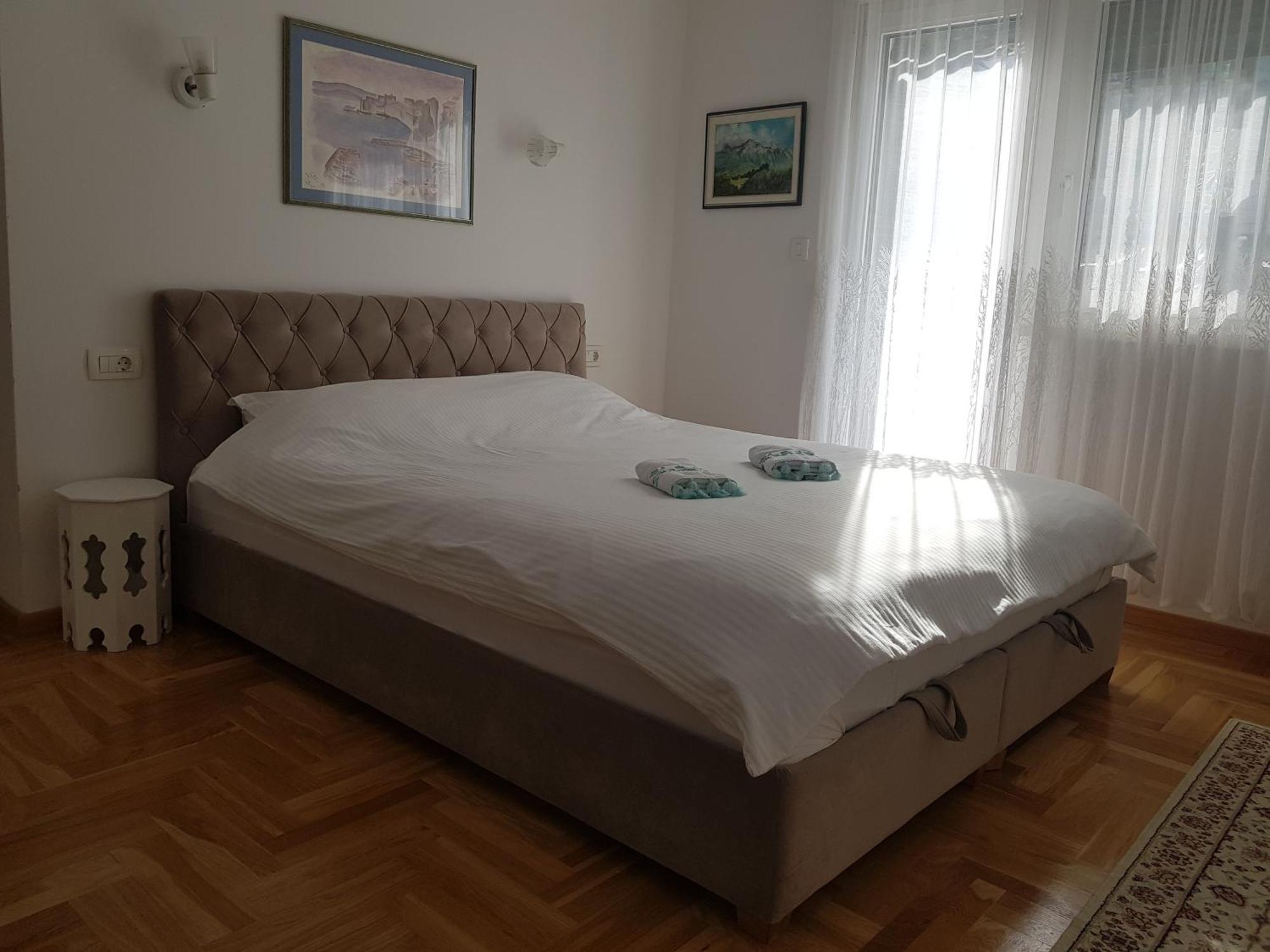 Silver Gate Apartment ซาราเยโว ภายนอก รูปภาพ